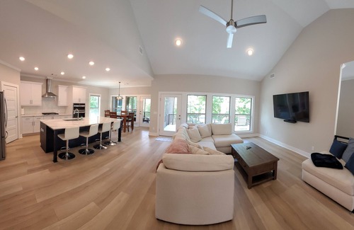 McCormick Casa | Lakefront Golf Course Vacation with Heated Pool
