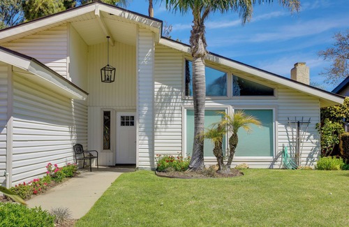 Pismo Beach Cabaña | Lakefront Grover Beach Home ~ Walk to Ocean!