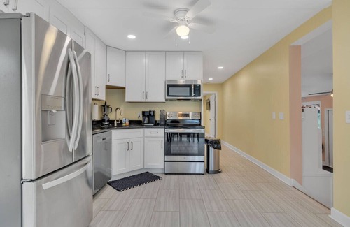 Lebanon Casa | Lakefront, Heated Pool, Sauna, Sleeps 8!