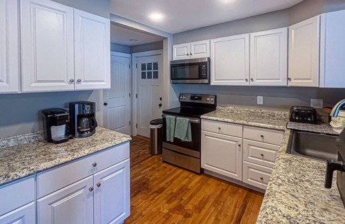 Crystal Beach Casa | Lakefront home, deck, dock, kayaks, wifi, TVs, views, central air, balcony