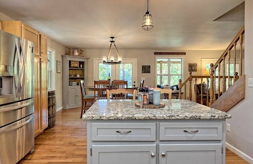 Unaka Casa | Lakefront Home in Gated Bear Paw with private Dock and Starlink Internet