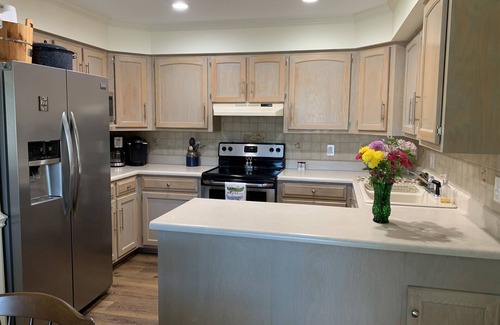Anderson Casa | Lakefront home on Lake Hartwell. Covered boat slip, swim deck. Kayaks to use.