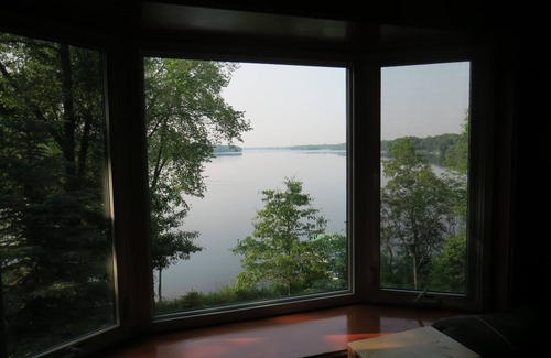 Rice Lake Casa | Casa frente al lago en el norte de la orilla del lago de arroz con muelle privado