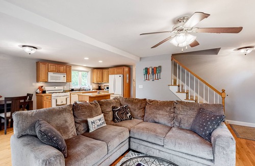 Windham Casa | Lakefront home on Sheldrake Cove with dock & firepit