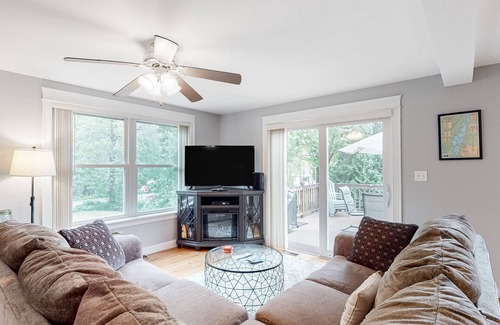Windham Casa | Lakefront home on Sheldrake Cove with dock & firepit
