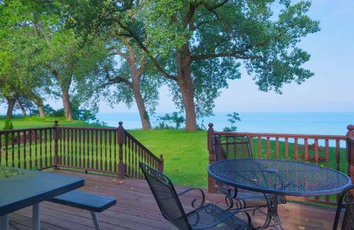 Riverside Casa | Lakefront home, perfect getaway