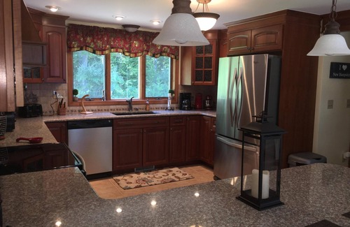 Laconia Casa | Lakefront Home, motos de nieve y Cross Country Skiiers Paradise!
