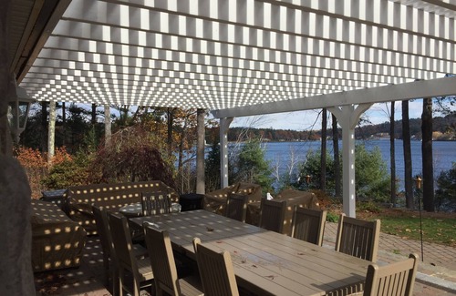 Laconia Casa | Lakefront Home, motos de nieve y Cross Country Skiiers Paradise!