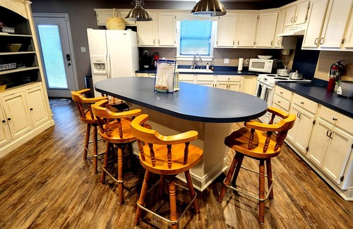 Lake Charles Casa | Lakefront Home "The Red Crab"