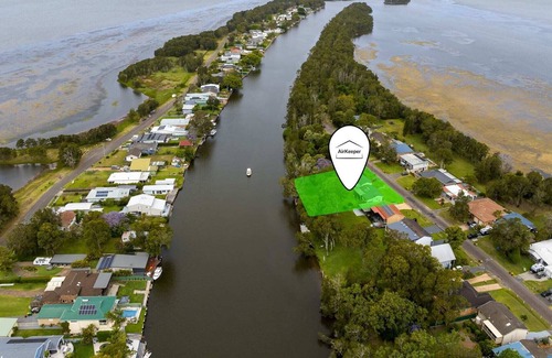 Chittaway Bay Casa | Lakefront home w/ direct access to Ourimbah Creek