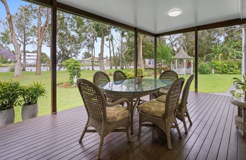 Chittaway Bay Casa | Lakefront home w/ direct access to Ourimbah Creek