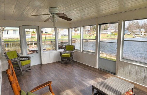 Coldwater Casa | Lakefront home w/ Sunroom beach, kayaks, dock and laundry. 4 bd. Pet Friendly!
