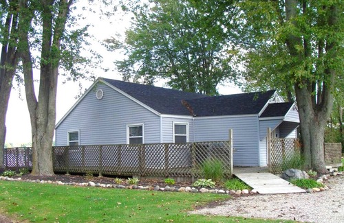 Coldwater Casa | Lakefront home w/ Sunroom beach, kayaks, dock and laundry. 4 bd. Pet Friendly!