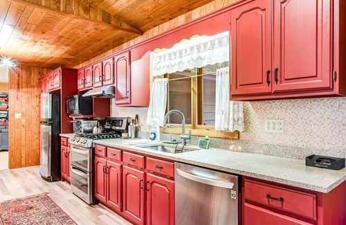 Minocqua Casa | Lakefront home with a private dock, firepit, fast WiFi, washer/dryer, central AC