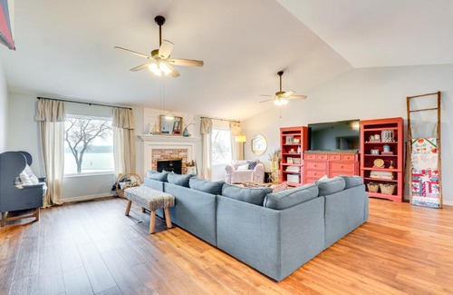 Grove Casa | Lakefront Home with Private Dock in Grove