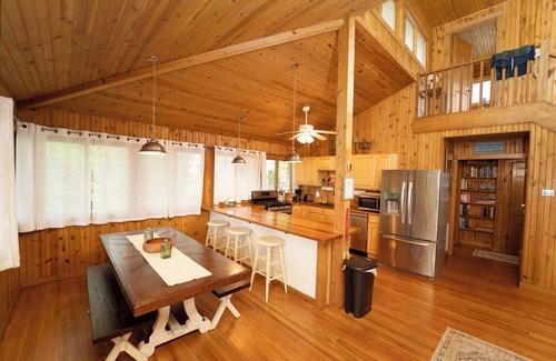 Miami Park Casa | Lakefront Home with Beach Access; Pet Friendly
