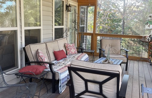 Winchester Casa | Lakefront home with dock. Cozy 2 bed 2 bath and screened in porch.