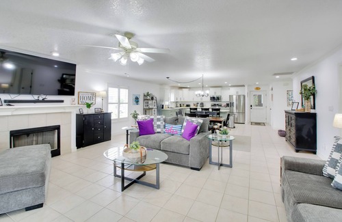 Lake Hamilton Apartamento | Lakefront Hot Springs Condo w/ Private Boat Slip!