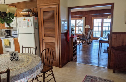 Teall Beach Casa | Casa frente al lago en el lago Seneca