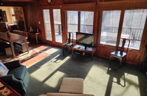 Hillsboro Casa | Lakefront House w Dock on large lake in Rocky Fork State Park