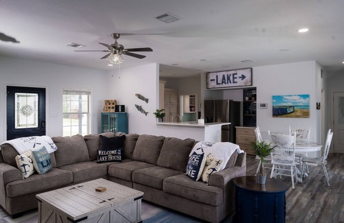 Belton Casa | Lakefront House w/ Pool & Private Beach