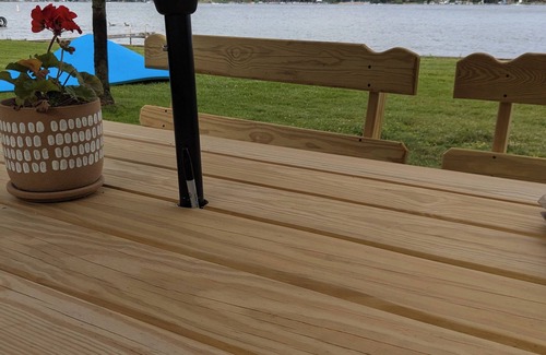 Conneaut Lake Cabina | Lakefront house with land dock