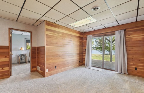 Onsted Casa | Lakefront Irish Hills Home ~ Sleeps 10 ~ Sandy Beach ~ Near MIS Speedway
