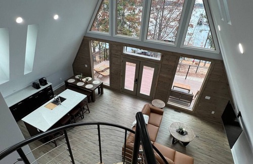 Seneca Casa | Lakefront Keowee Luxury Cottages 127