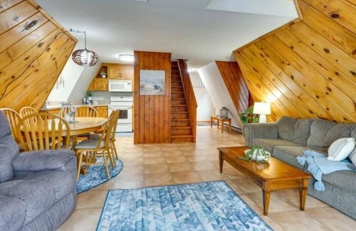 Hamlin County Cabina | Lakefront Lake Poinsett Cottage with Private Beach