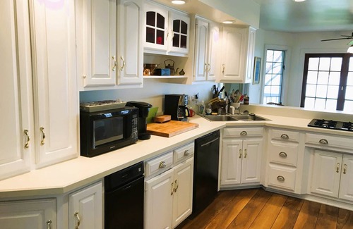 Conneaut Lakeshore Casa | Lakefront Living At It's Best.