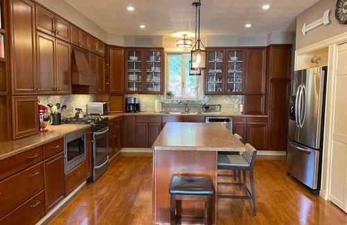Town of Clifton Casa | Lakefront living with incredible lake and mountain views