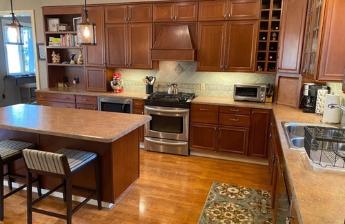 Town of Clifton Casa | Lakefront living with incredible lake and mountain views