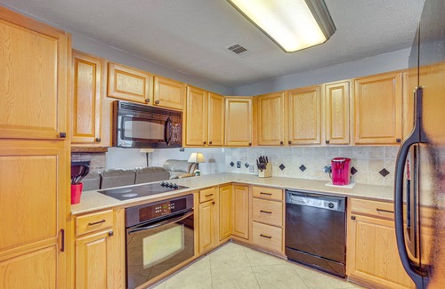 West Livingston Casa | Lakefront Livingston Retreat w/ Dock & Fire Pit!