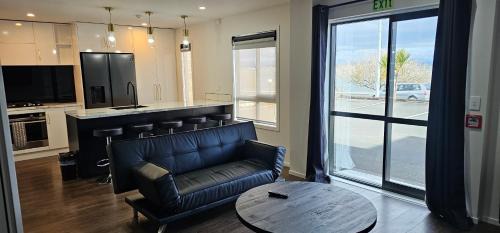Taupo Hotel | Lakefront Lodge Taupo