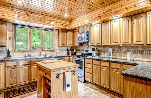 Lac du Flambeau Casa | Lakefront log cabin on 3.5 acres with dock, gazebo & sunset views - dog-friendly