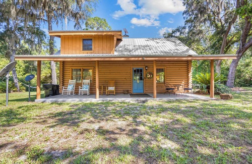 Hawthorne Casa | Lakefront Log Cabin, on private Lake & Screened Pool. ~NO CLEANING FEES~