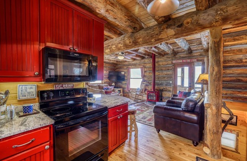 Grand Lake Casa | Lakefront Log Home en el muelle privado de Shadow Mountain Lake para pescar o navegar (no se admiten mascotas)