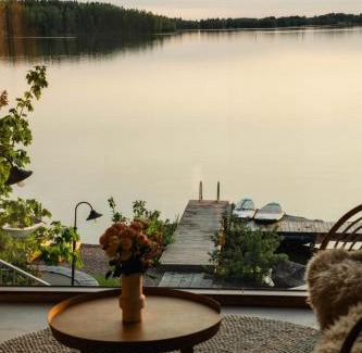 Lempaala Chalet De Esquí | Lakefront log suite