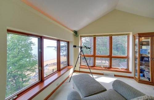 Big Bay Casa | Lakefront Lookout! Private Sand Beach on Superior