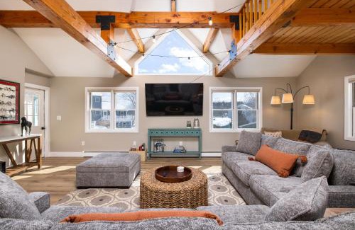 Saratoga Springs Casa | Lakefront Luxury At Stony Pointe