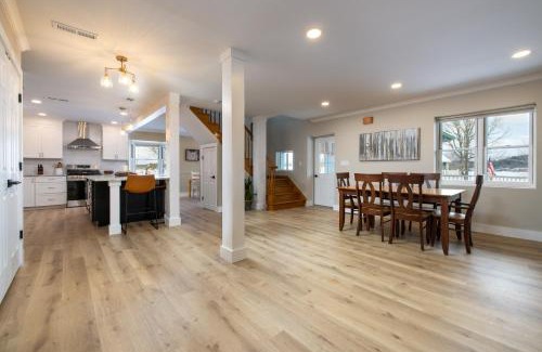 Saratoga Springs Casa | Lakefront Luxury At Stony Pointe