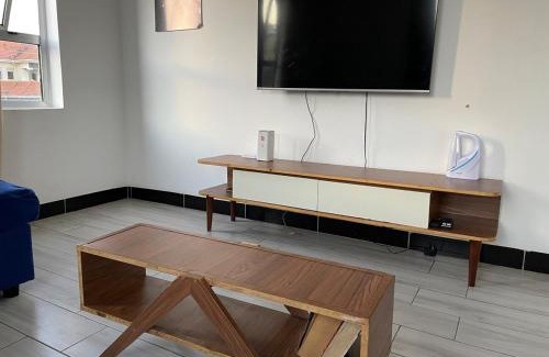 Munyonyo Apartamento | Lakefront Luxury Retreat Munyonyo
