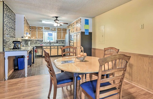 Macon Casa | Lakefront Macon Getaway: Grill, Pet Friendly!