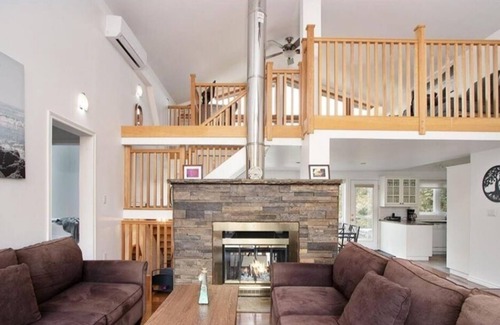 Ashfield-Colborne-Wawanosh Cabaña | Lakefront Majestic Getaway with Hot Tub!!