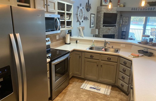 Lake of the Ozarks Condominio | Miramar 3 Br 2 Ba + Loft, vistas a la piscina, vista al canal principal, WIFI