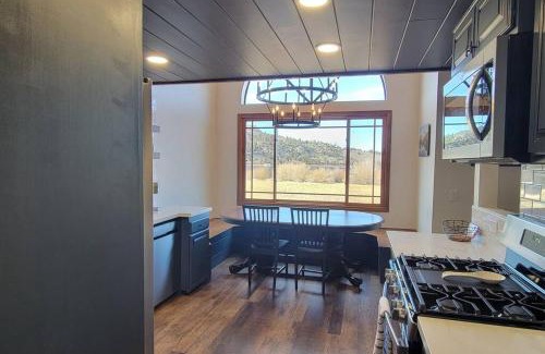 June Lake Apartamento | Lakefront Mountain Retreat