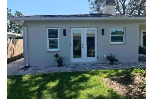 Disston Heights Casa | Lakefront near the beach