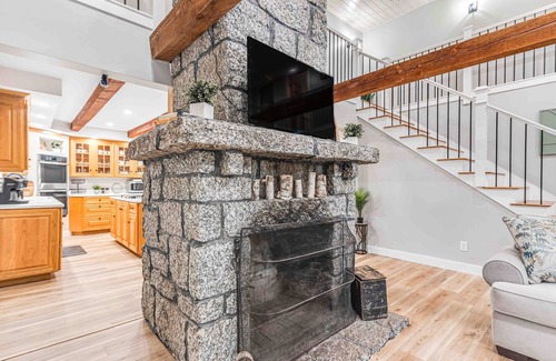 Lucerne-in-Maine Casa | Lakefront, newly rebuilt, dog-friendly home with private beach, dock & firepit