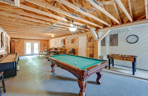 Topton Casa | Lakefront North Carolina Abode with Grill and Fire Pit