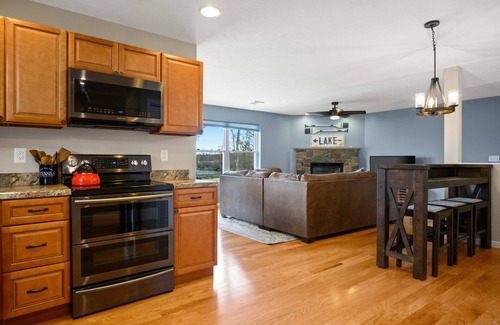 Pocono Summit Casa | Lakefront Oasis, Dog-Friendly with Boat and Sauna included